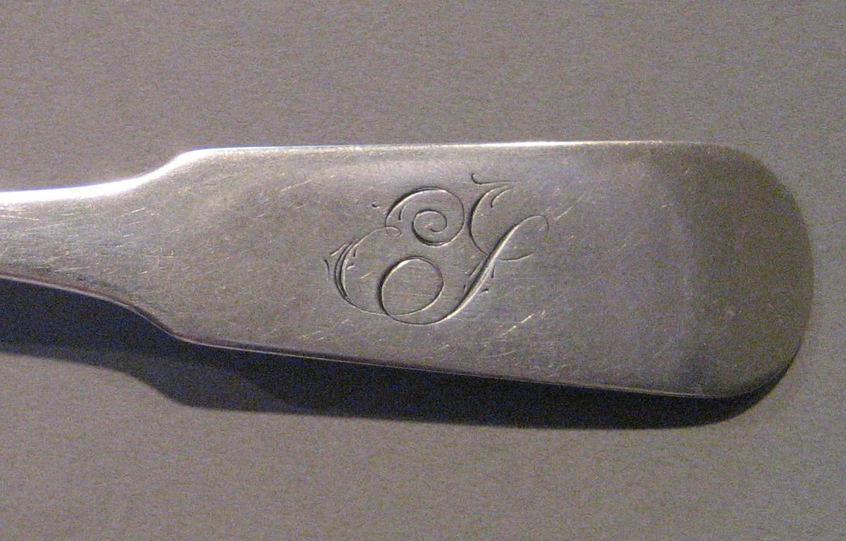 1998.0004.321 Spoon, Teaspoon (inscription)
