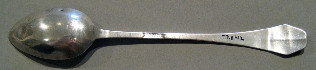 1998.0004.323.002 Silver Spoon underside