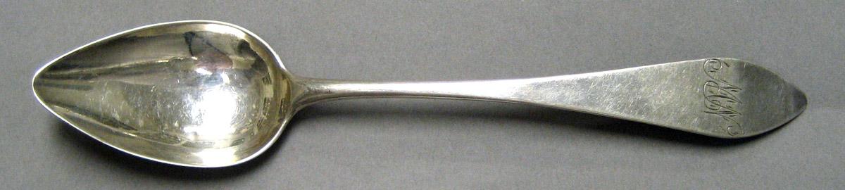 1998.0004.3235 Silver Spoon upper surface