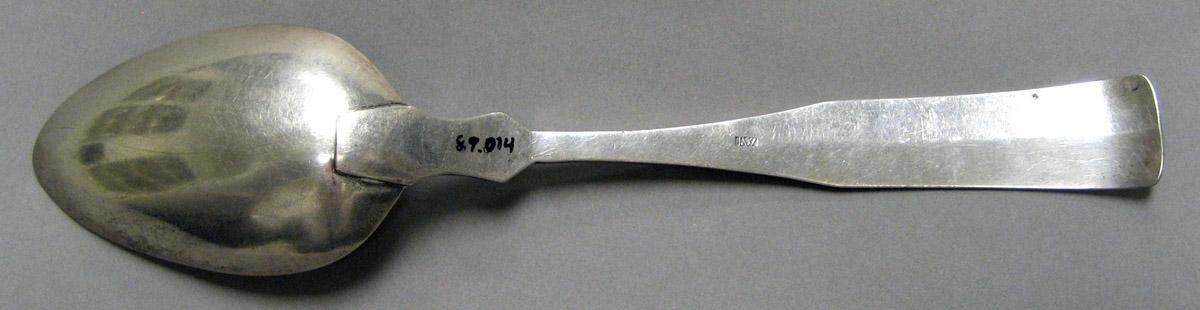 1998.0004.3238 Silver Spoon underside