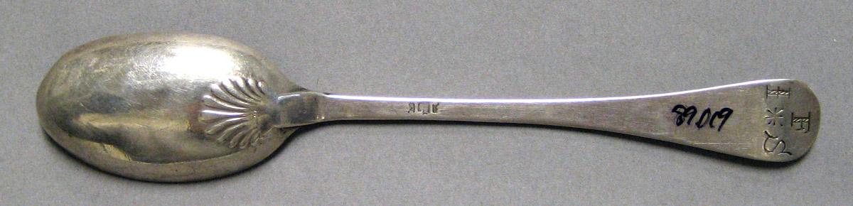 1998.0004.3243 Silver Spoon underside