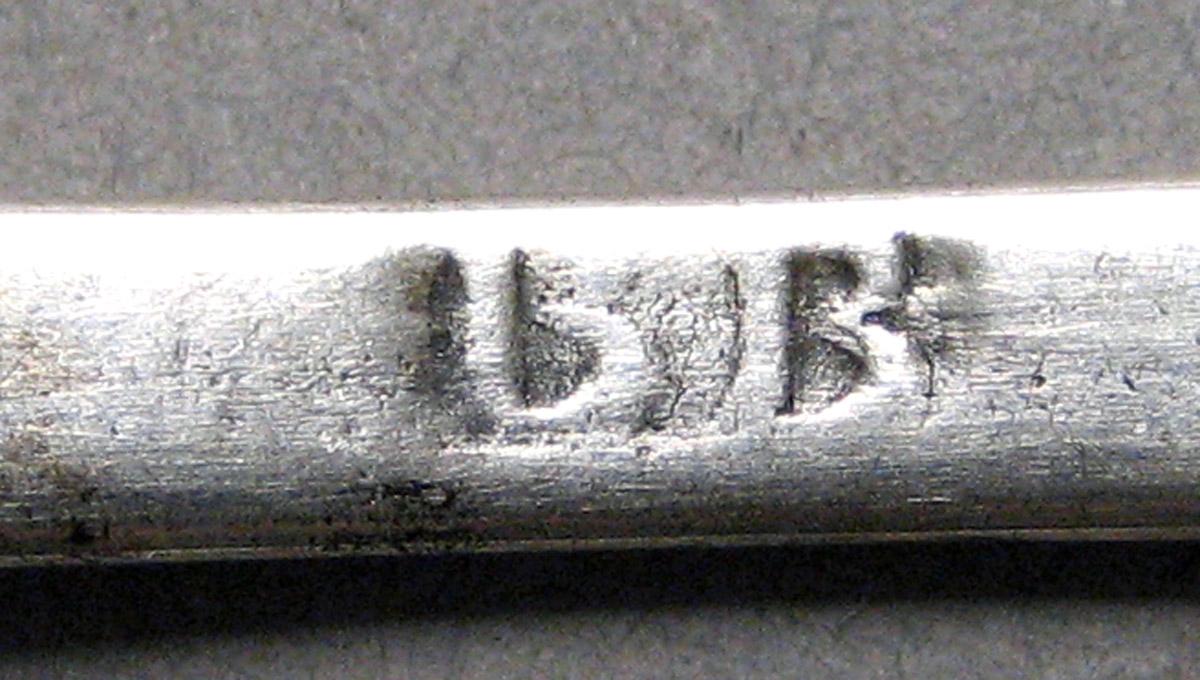 1998.0004.3249 Silver Spoon mark