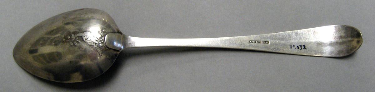 1998.0004.3255 Silver Spoon underside