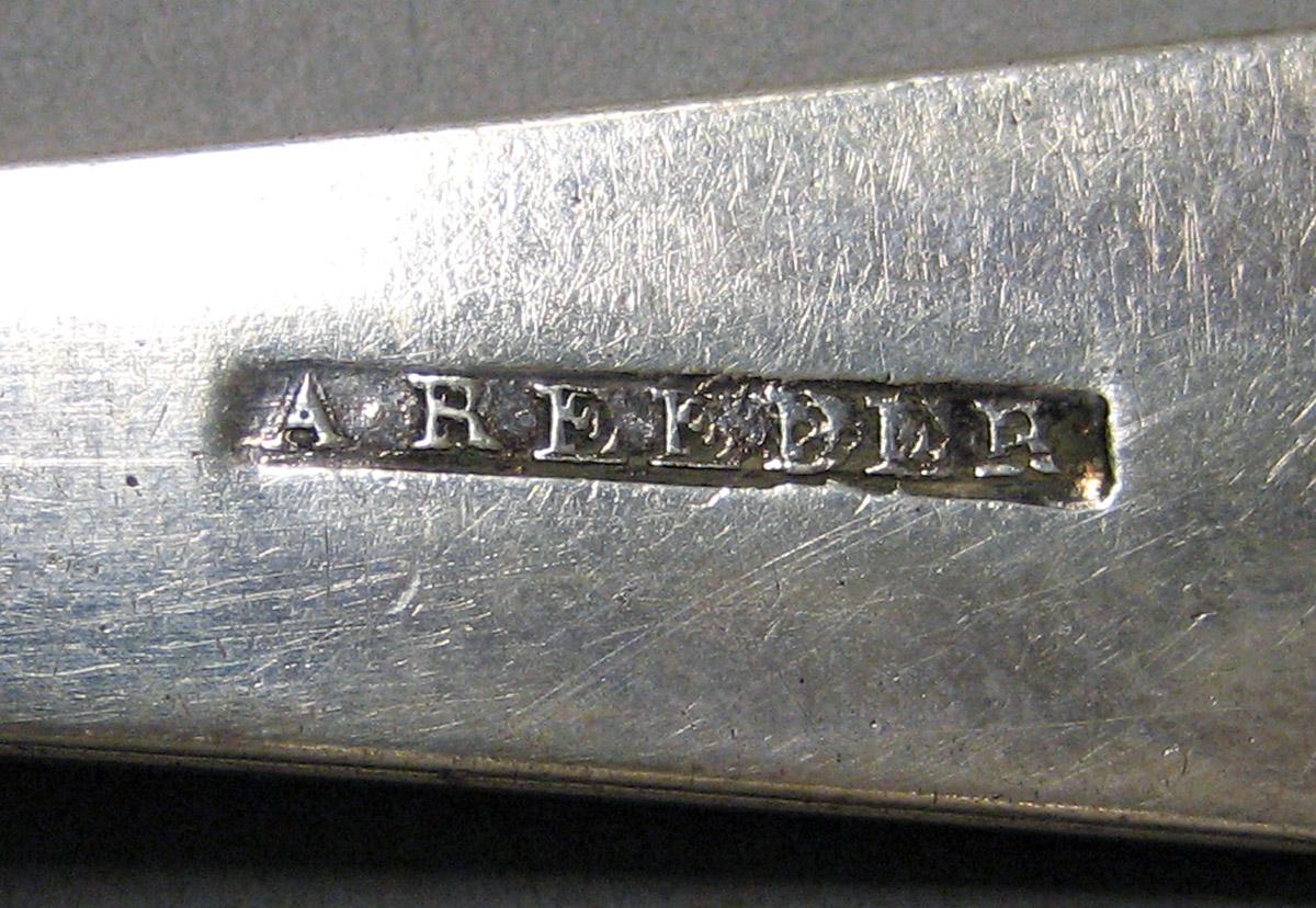 1998.0004.3255 Silver Spoon mark