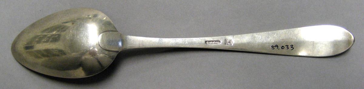 1998.0004.3256 Silver Spoon underside