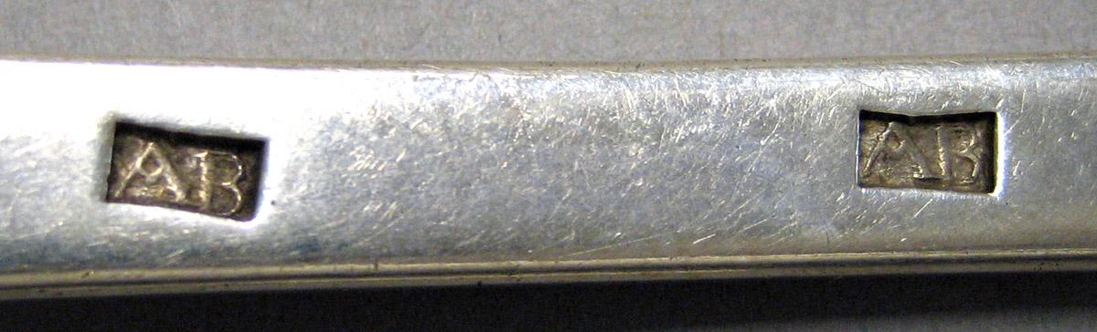 1998.0004.3257 Silver Spoon mark