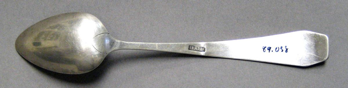 1998.0004.3261.002 Silver Spoon underside