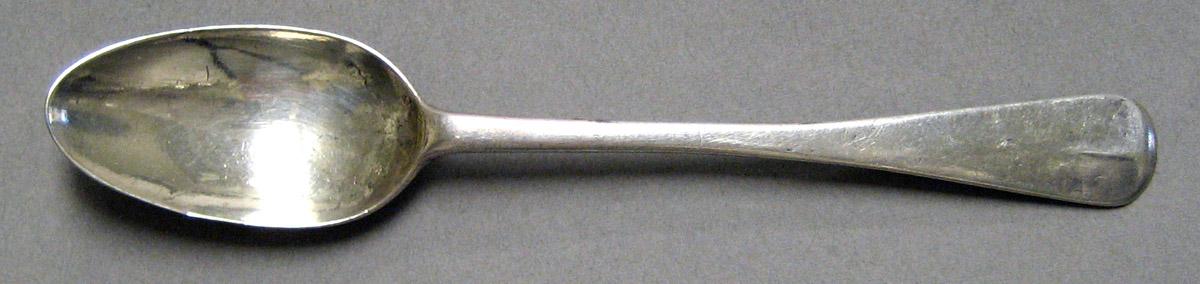 1998.0004.3262 Silver Spoon upper surface