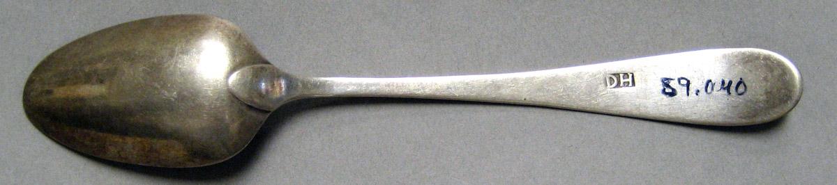 1998.0004.3263 Silver Spoon underside