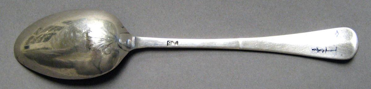 1998.0004.3264 Silver Spoon underside