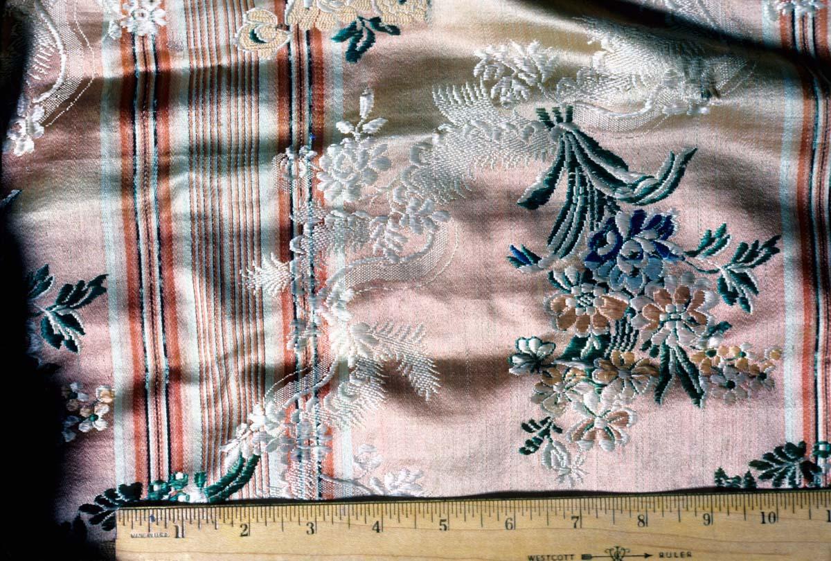 1958.0617.001, 1958.0617.002 Window Hanging, Valance, detail 2