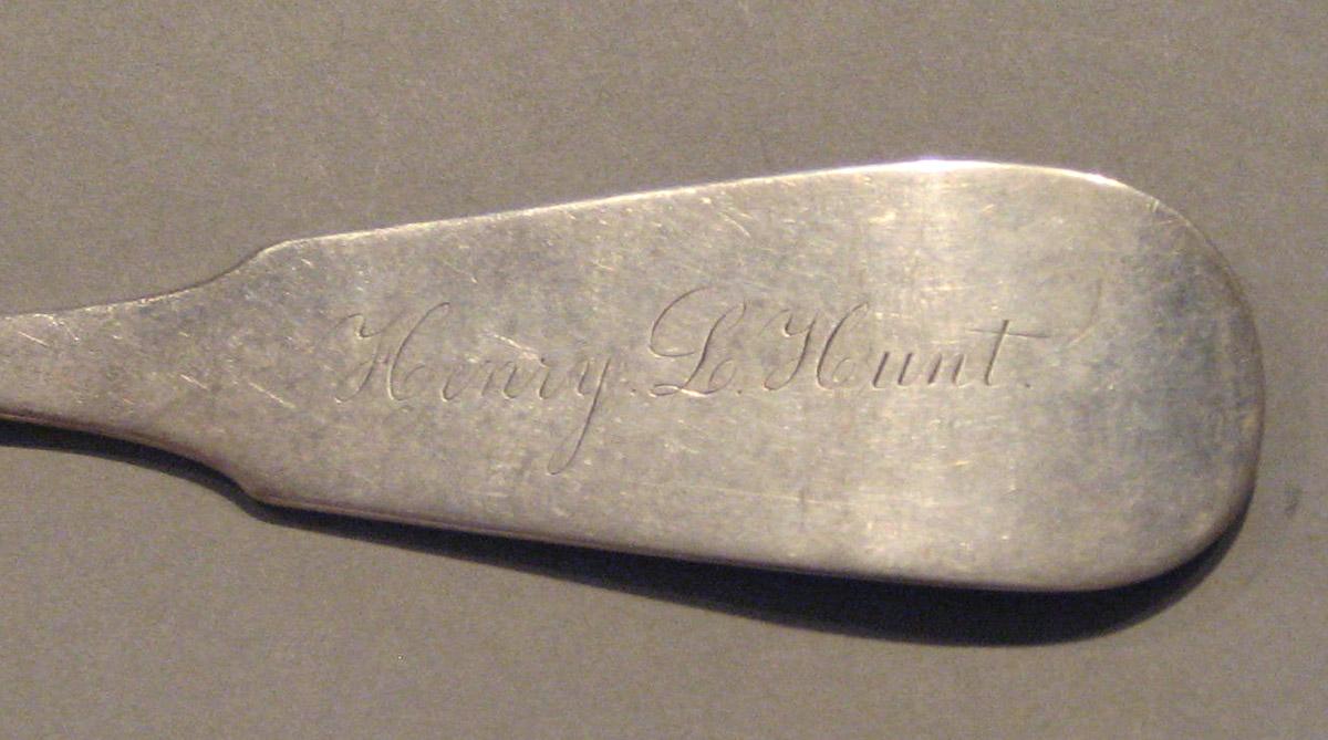 1998.0004.326 Spoon, Tablespoon (inscription)