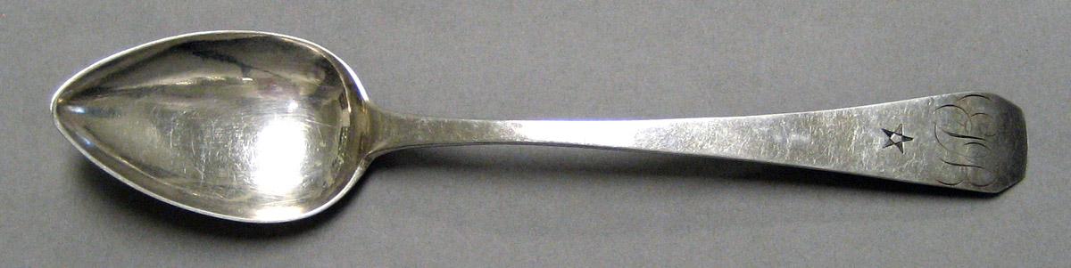 1998.0004.3276 Silver Spoon upper surface