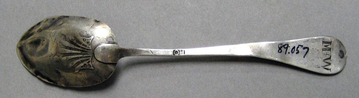 1998.0004.3279 Silver Spoon underside