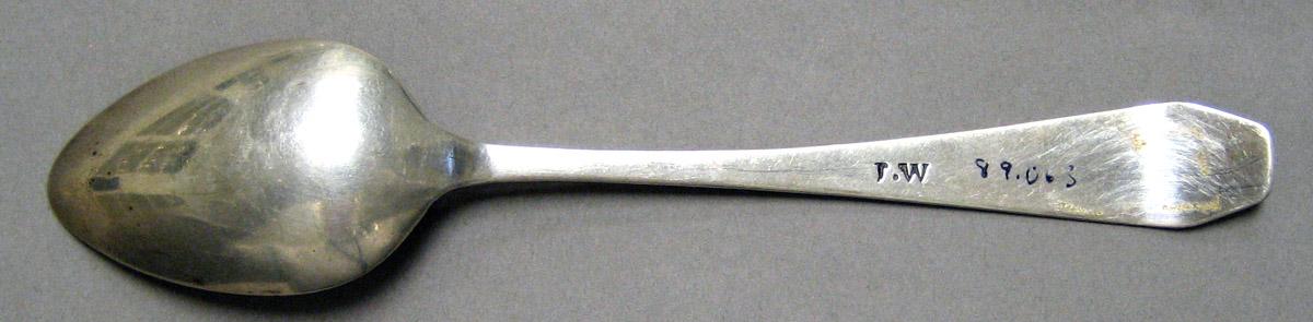 1998.0004.3285 Silver Spoon underside