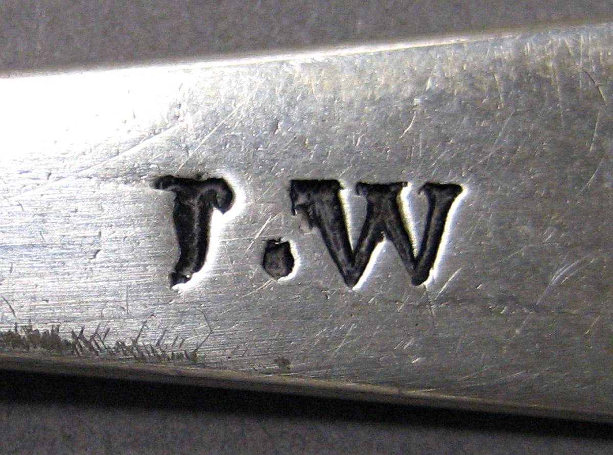 1998.0004.3285 Silver Spoon mark