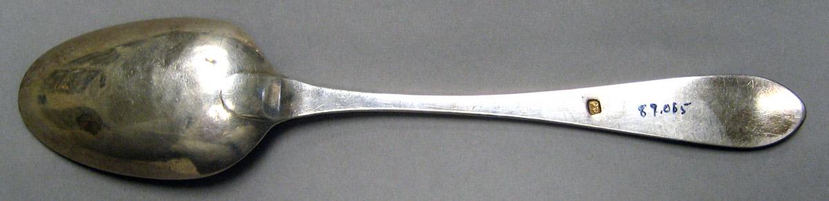 1998.0004.3287 Silver Spoon underside