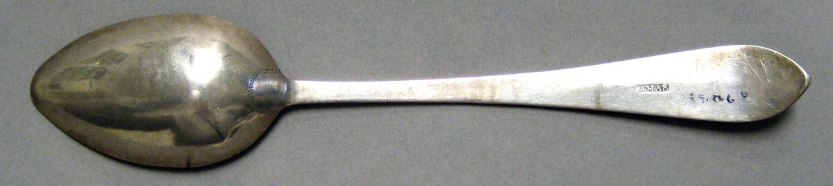 1998.0004.3290.001 Silver Spoon underside