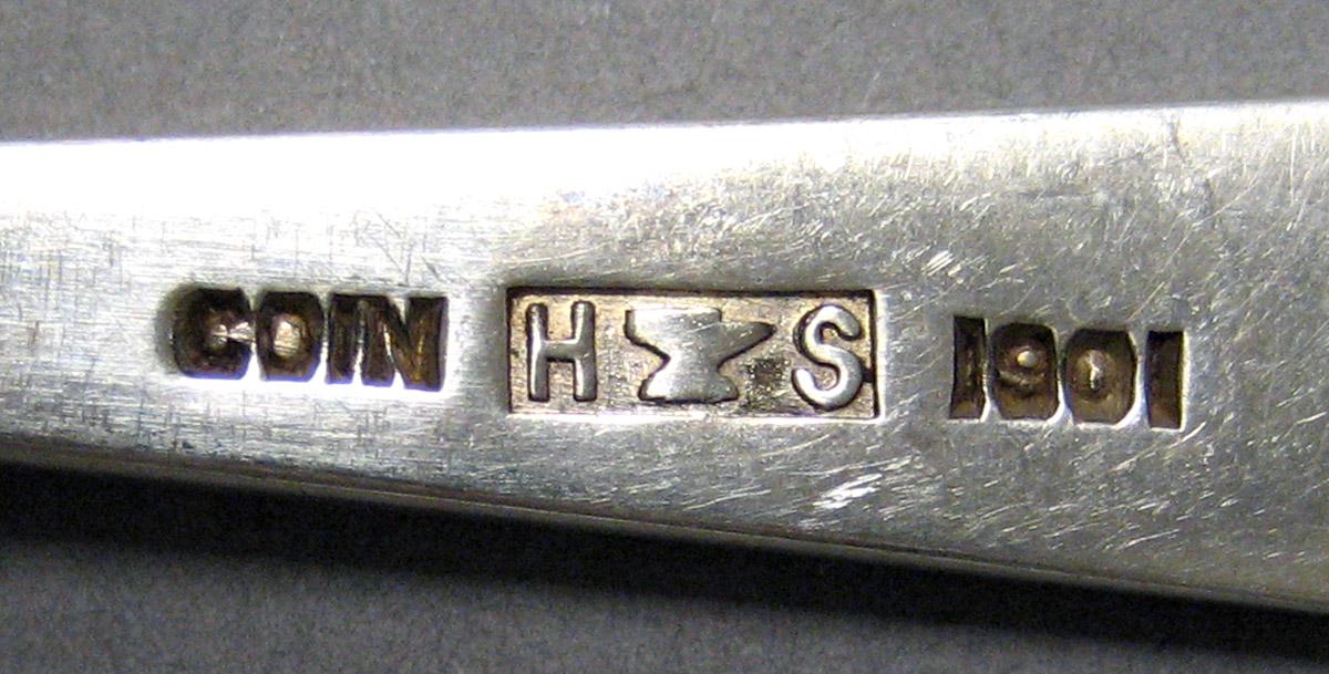 1998.0004.3294.003 Silver Spoon mark