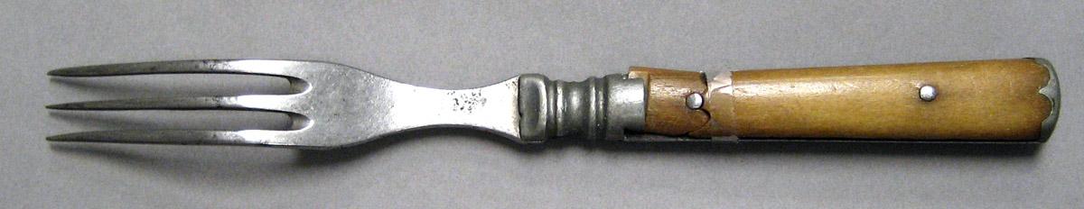 1998.0004.3299.001 Silver Fork underside