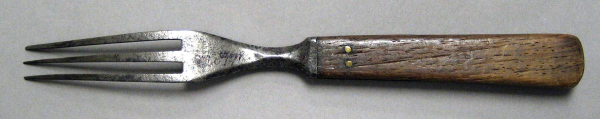 1998.0004.3299.002 Silver Fork underside