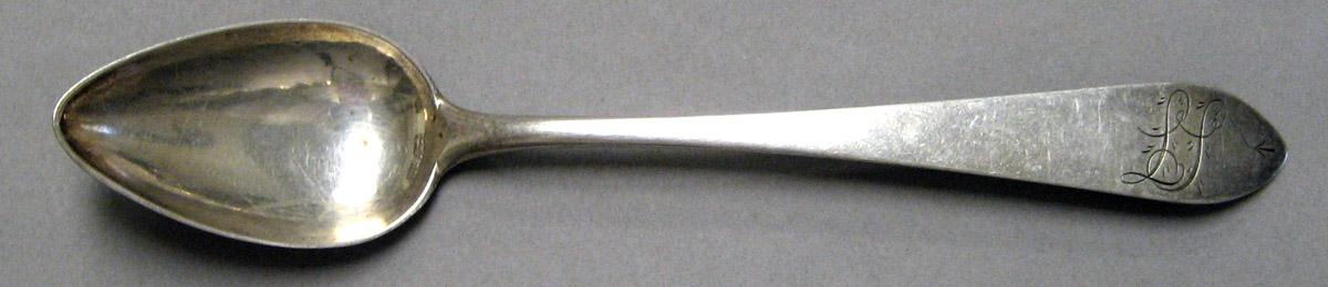 1998.0004.3300 Silver Spoon upper surface