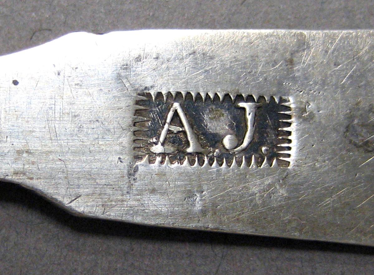 1998.0004.3302.001 Silver Spoon mark
