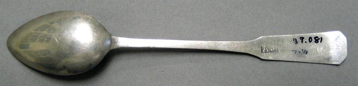 1998.0004.3302.002 Silver Spoon underside
