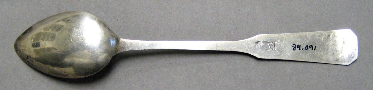 1998.0004.3302.004 Silver Spoon underside
