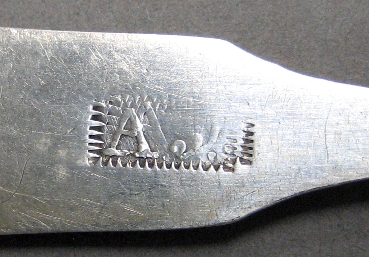1998.0004.3302.004 Silver Spoon mark