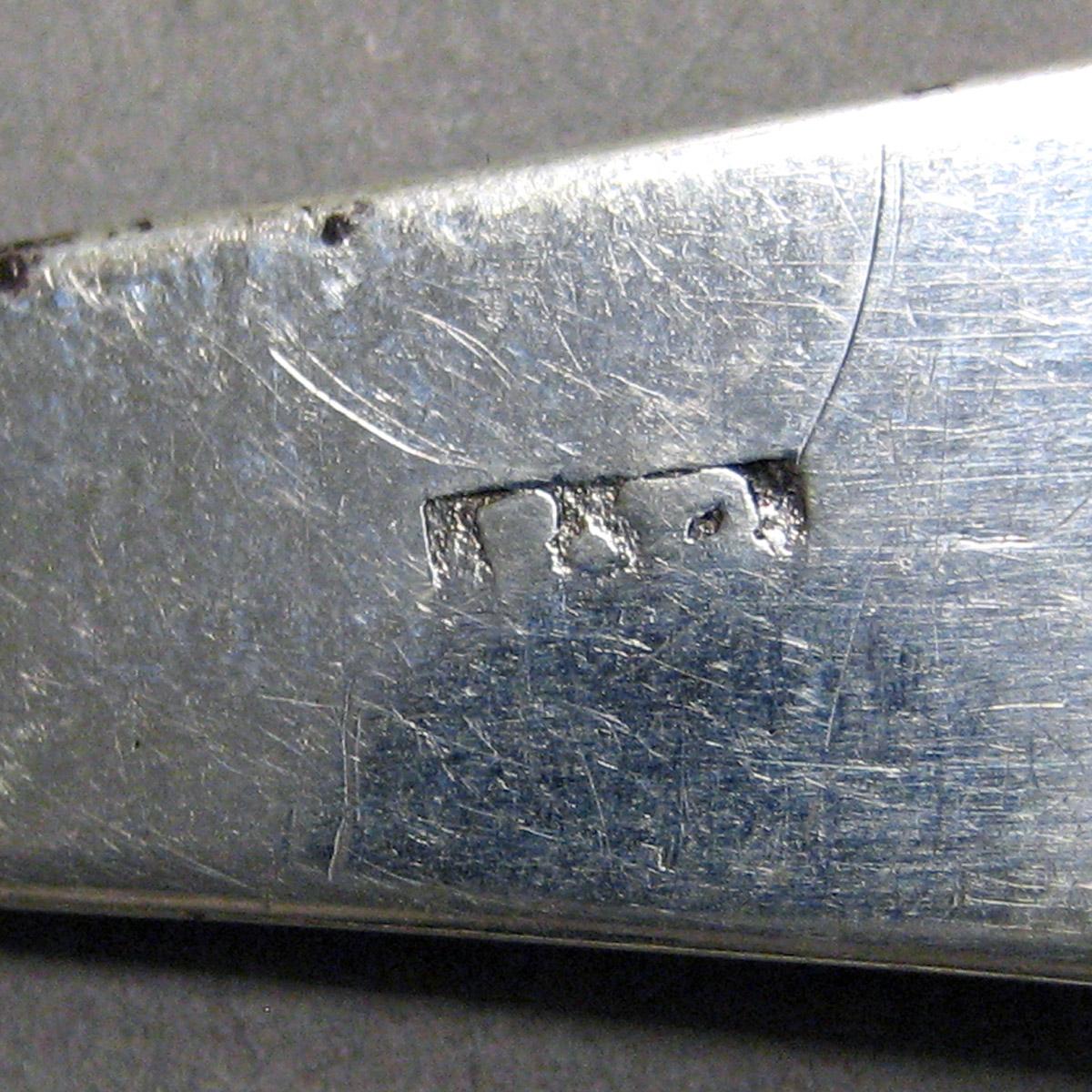1998.0004.3304 Silver Spoon mark