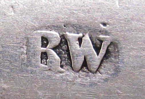 1998.0004.3310 spoon mark