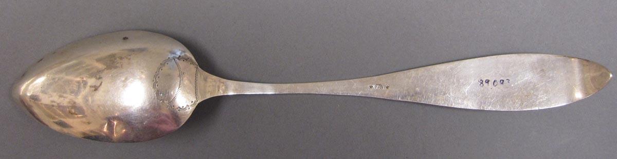 1998.0004.3313 spoon underside