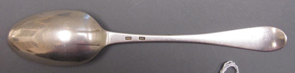 1998.0004.3314 spoon underside
