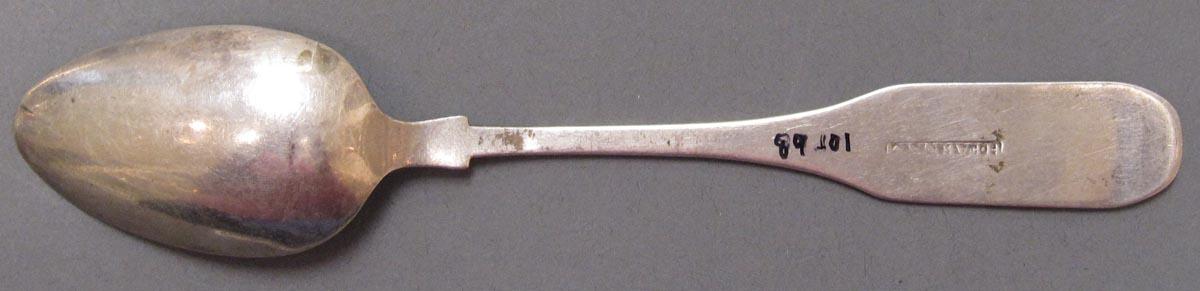 1998.0004.3320 spoon underside