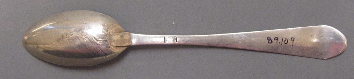 1998.0004.3328 spoon underside