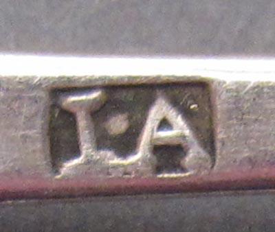 1998.0004.3332 spoon mark