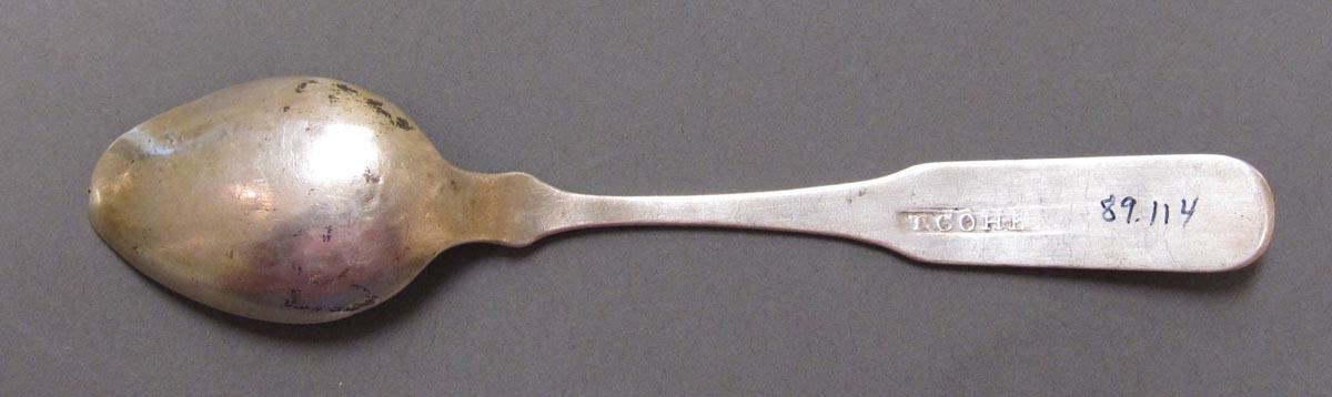 1998.0004.3333 spoon underside