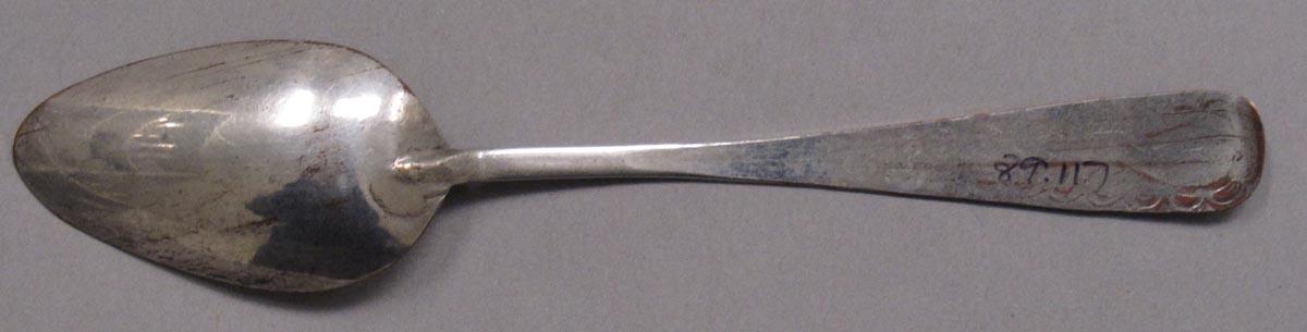 1998.0004.3336 spoon underside