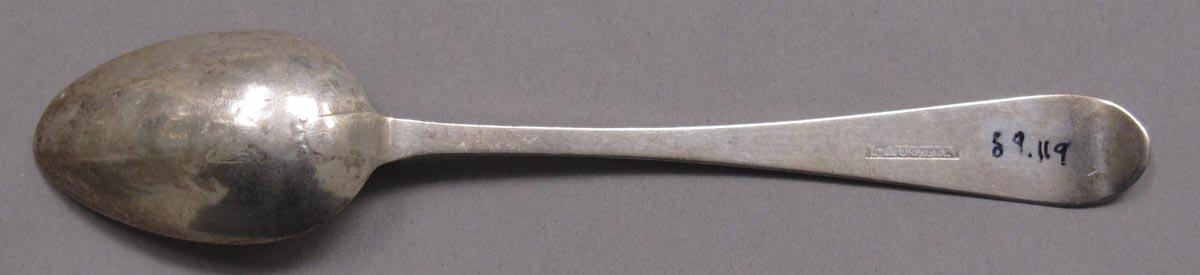 1998.0004.3338 spoon underside