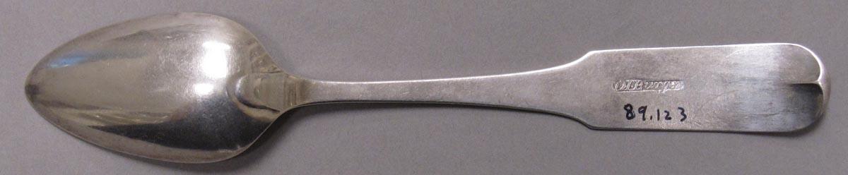 1998.0004.3342 spoon underside