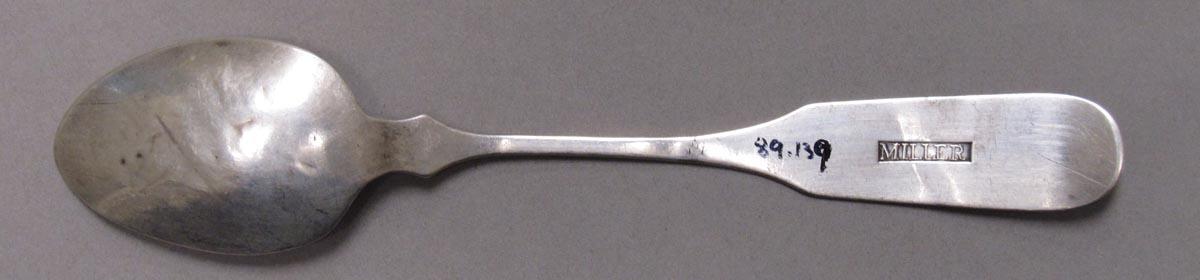 1998.0004.3358 spoon underside