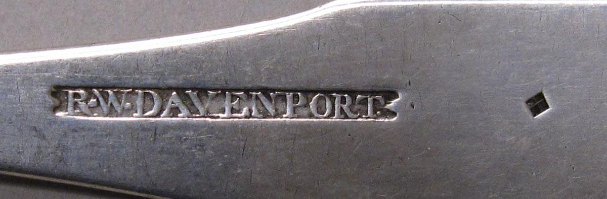 1998.0004.3360.002 spoon marks