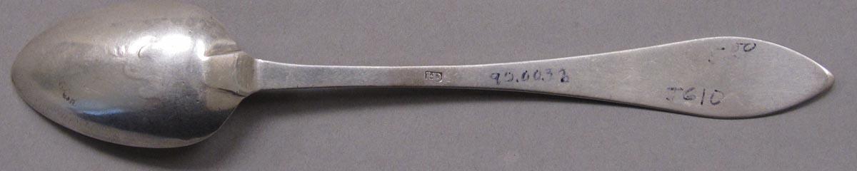 1998.0004.3364.002 spoon underside