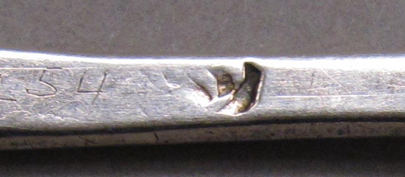 1998.0004.3366.001 spoon mark