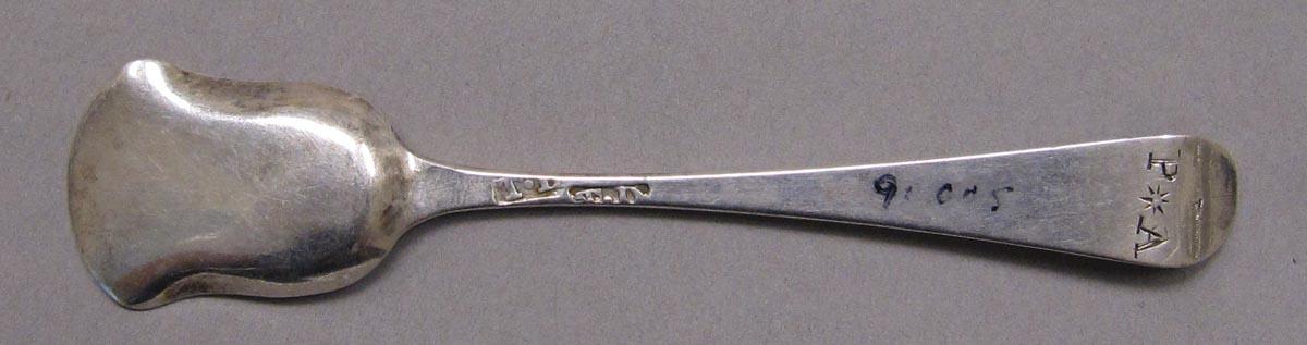 1998.0004.3366.002 spoon underside