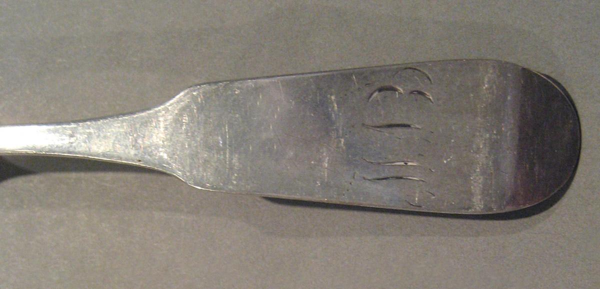 1998.0004.336 Spoon, teaspoon (inscription)