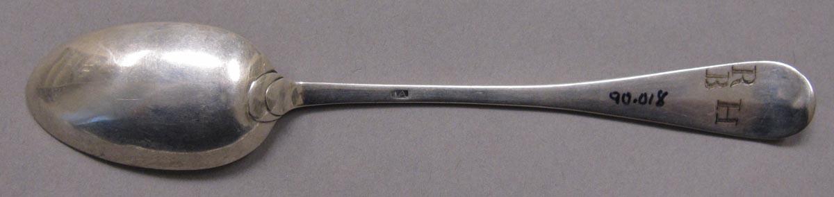 1998.0004.3377.002 spoon underside