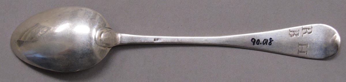 1998.0004.3377.006 spoon underside