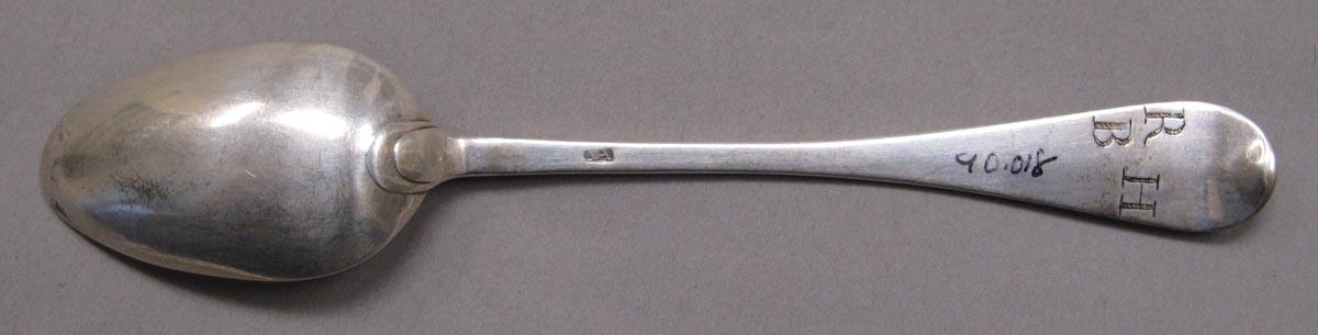 1998.0004.3377.007 spoon underside